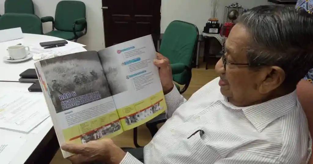 Tips Mendapatkan Harga Terbaik untuk Buku Teks Sejarah Tingkatan 4